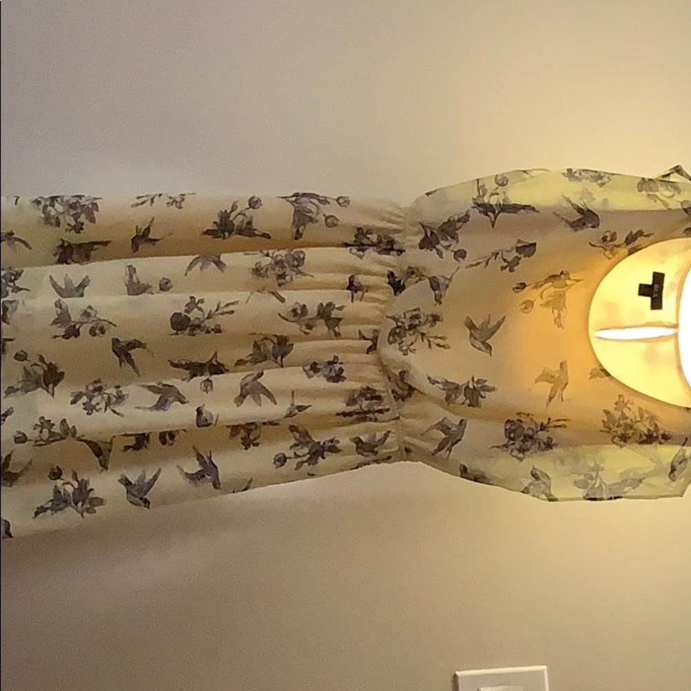 Gorgeous very flattering dress